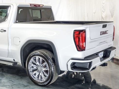 Certified 2022 GMC Sierra 1500 Denali w/ Denali Reserve Package AWD/4WD image 10