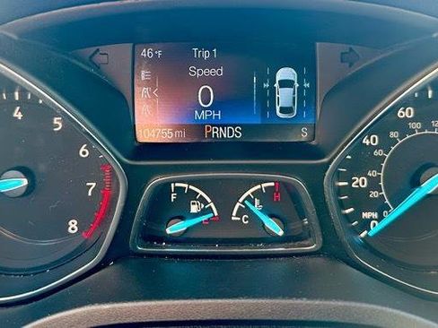 Used 2018 Ford Escape Titanium w/ Ford Safe & Smart Package image 23