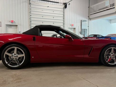 Used 2008 Chevrolet Corvette Convertible w/ Preferred Equipment Group RWD image 12