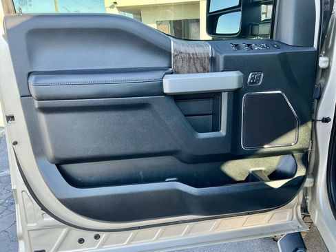 Used 2017 Ford F250 Lariat w/ Lariat Value Package image 43