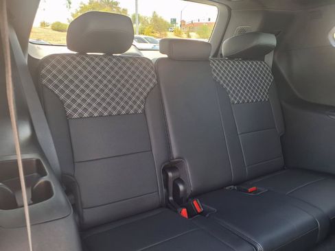 Used 2026 GMC Acadia Denali FWD image 15