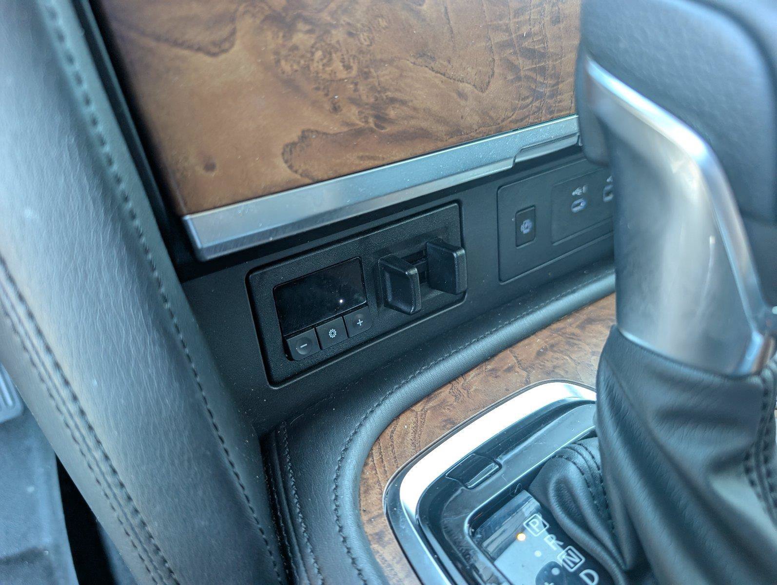 Used 2023 Nissan Armada SL w/ Captain's Chairs Package RWD image 20