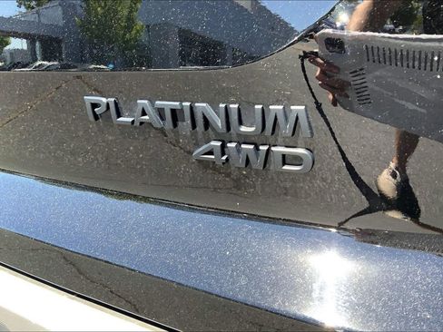 Used 2023 Nissan Pathfinder Platinum w/ Black Appearance Package AWD/4WD image 24