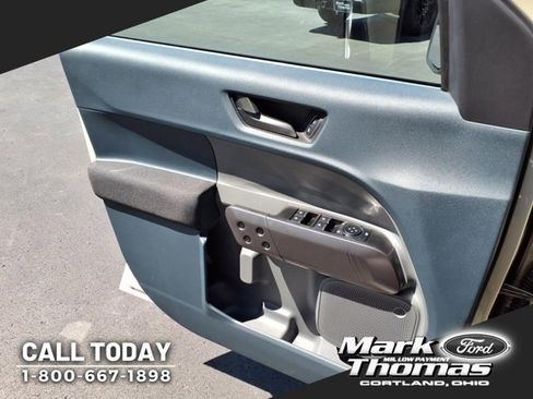 New 2025 Ford Maverick XL image 9