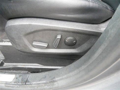 Used 2024 Ford Edge Titanium image 16
