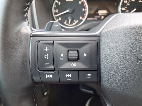 Used 2025 Nissan Rogue SV FWD image 25