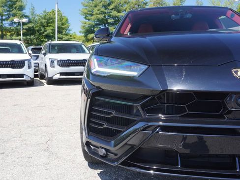 Used 2022 Lamborghini Urus AWD/4WD image 17