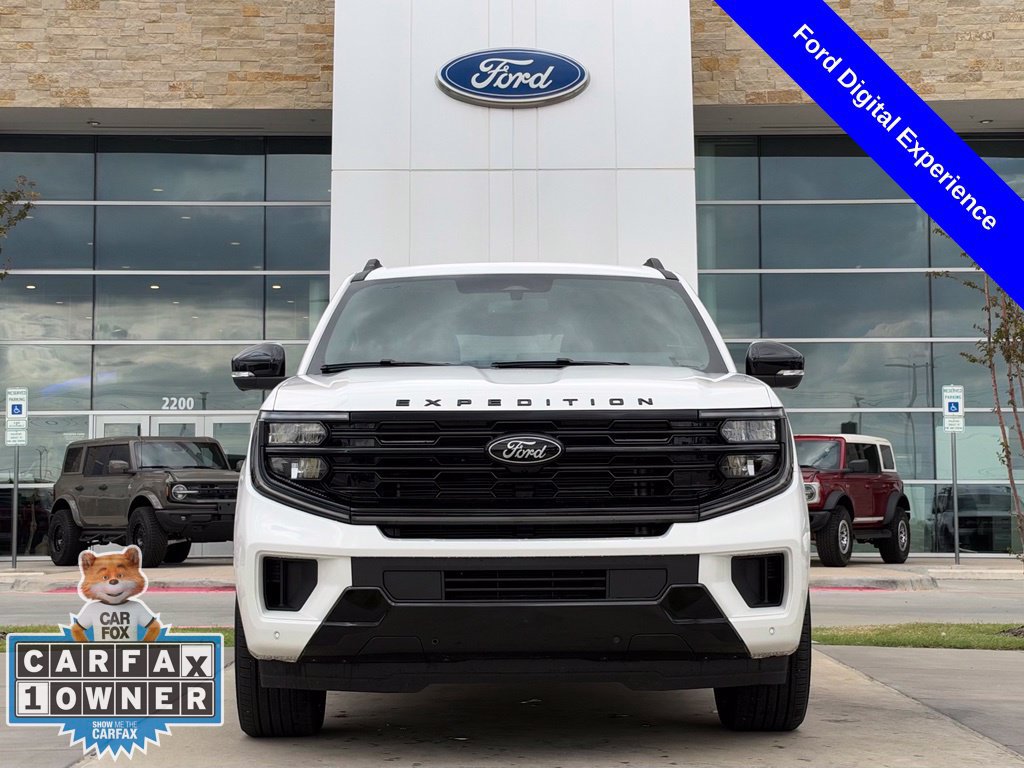Used 2026 Ford Expedition Platinum w/ Stealth Performance Package AWD/4WD image 27