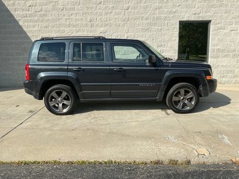 Used 2015 Jeep Patriot High Altitude AWD/4WD image 10