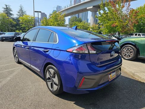 Used 2022 Hyundai Ioniq Limited image 6