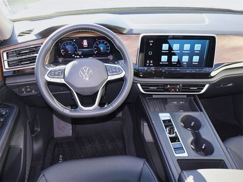 New 2026 Volkswagen Atlas SE image 18