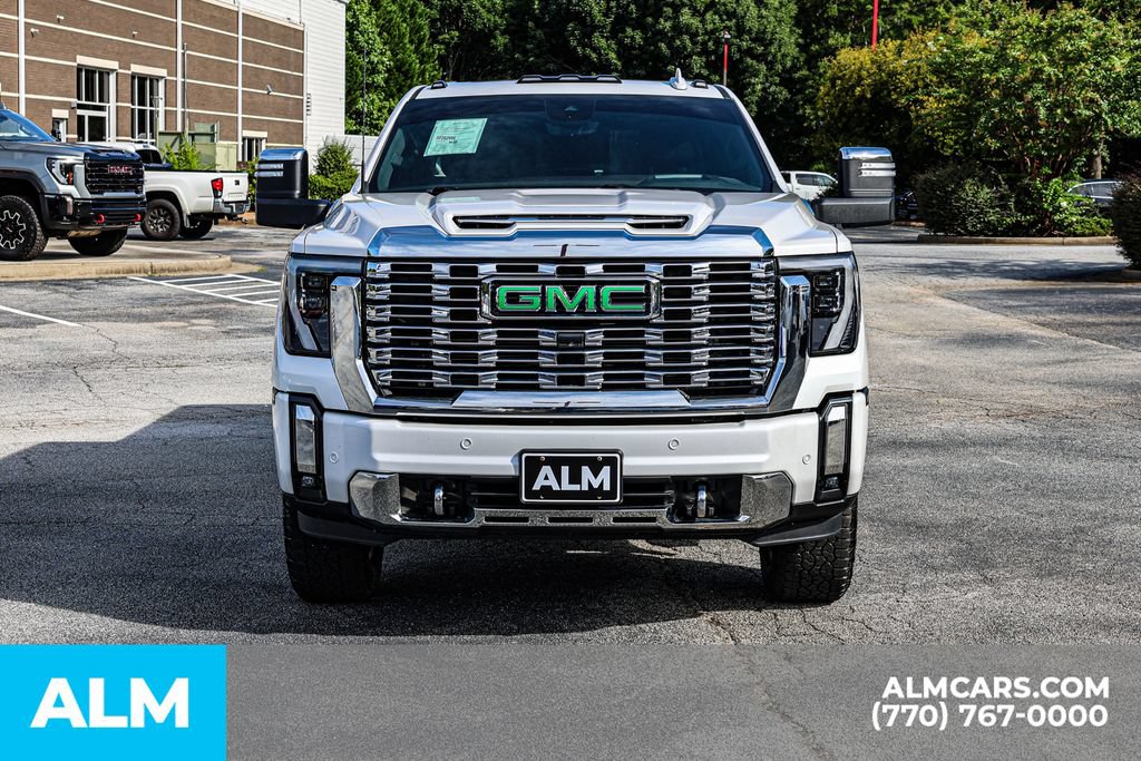 Used 2024 GMC Sierra 3500 Denali w/ Technology Package AWD/4WD image 10