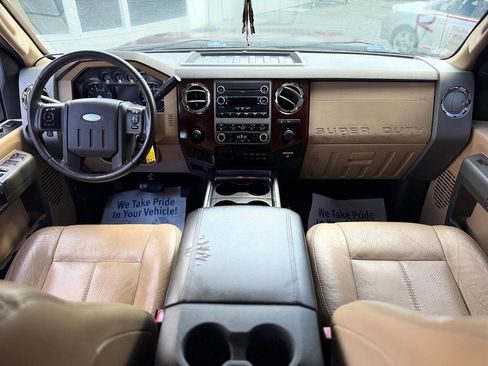 Used 2012 Ford F250 Lariat w/ Lariat Interior Pkg image 17
