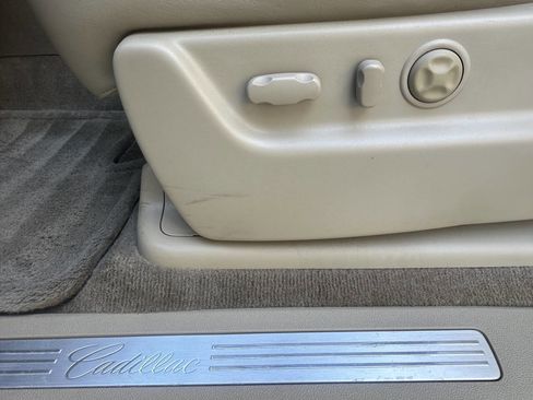 Used 2010 Cadillac Escalade ESV Luxury image 5