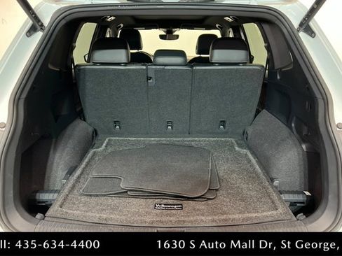 Used 2022 Volkswagen Tiguan SEL R-Line image 22