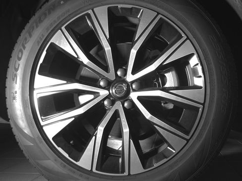 Certified 2024 Volvo XC60 B5 Core w/ Protection Package Premier AWD/4WD image 12