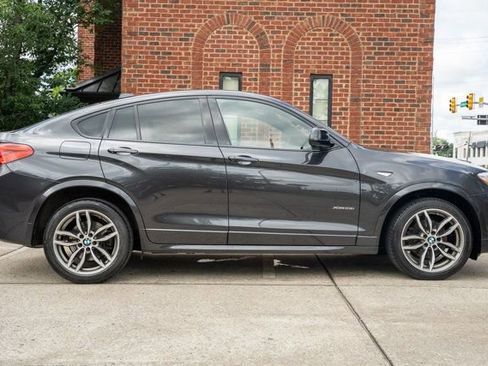 Used 2017 BMW X4 xDrive28i AWD/4WD image 4