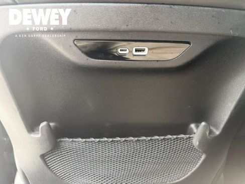 Used 2025 Chrysler Pacifica Select FWD image 26