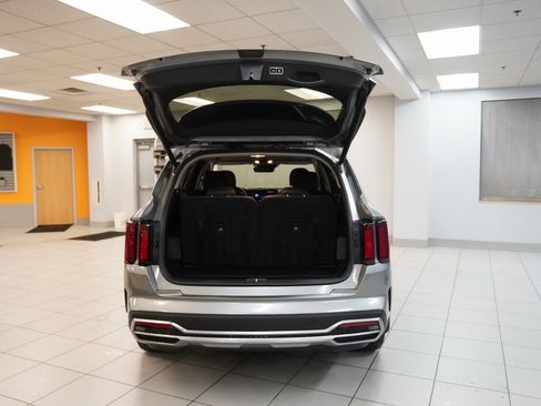 Used 2023 Kia Sorento EX image 9