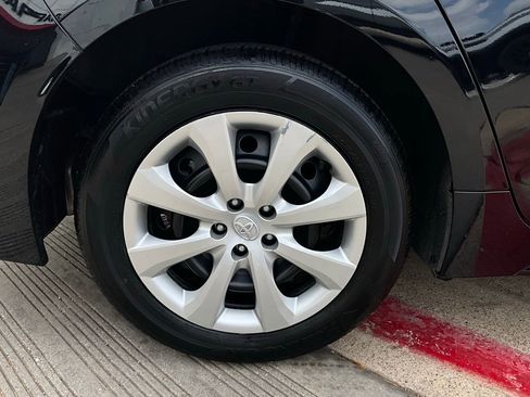 Used 2025 Toyota Corolla LE image 9