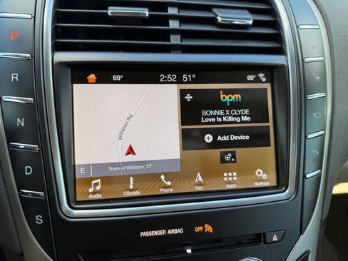 Used 2019 Lincoln Nautilus Reserve AWD/4WD image 23