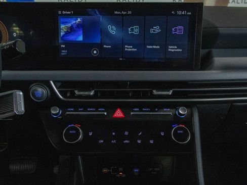 Used 2025 Hyundai Sonata SEL FWD image 4