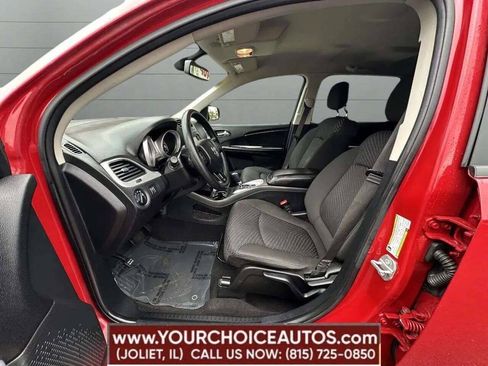 Used 2020 Dodge Journey SE FWD image 13