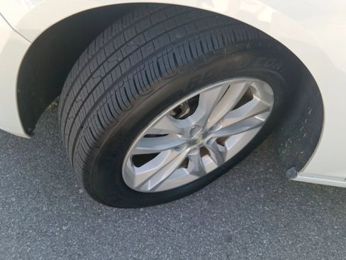 Used 2018 Chevrolet Malibu LT FWD image 23