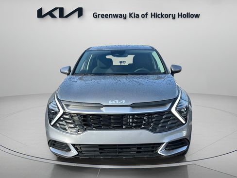 New 2025 Kia Sportage LX image 2