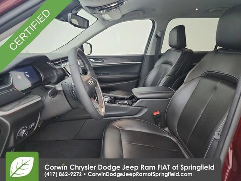 Certified 2023 Jeep Grand Cherokee L Limited AWD/4WD image 18