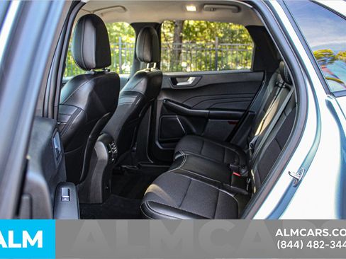 Used 2023 Ford Escape SE image 18