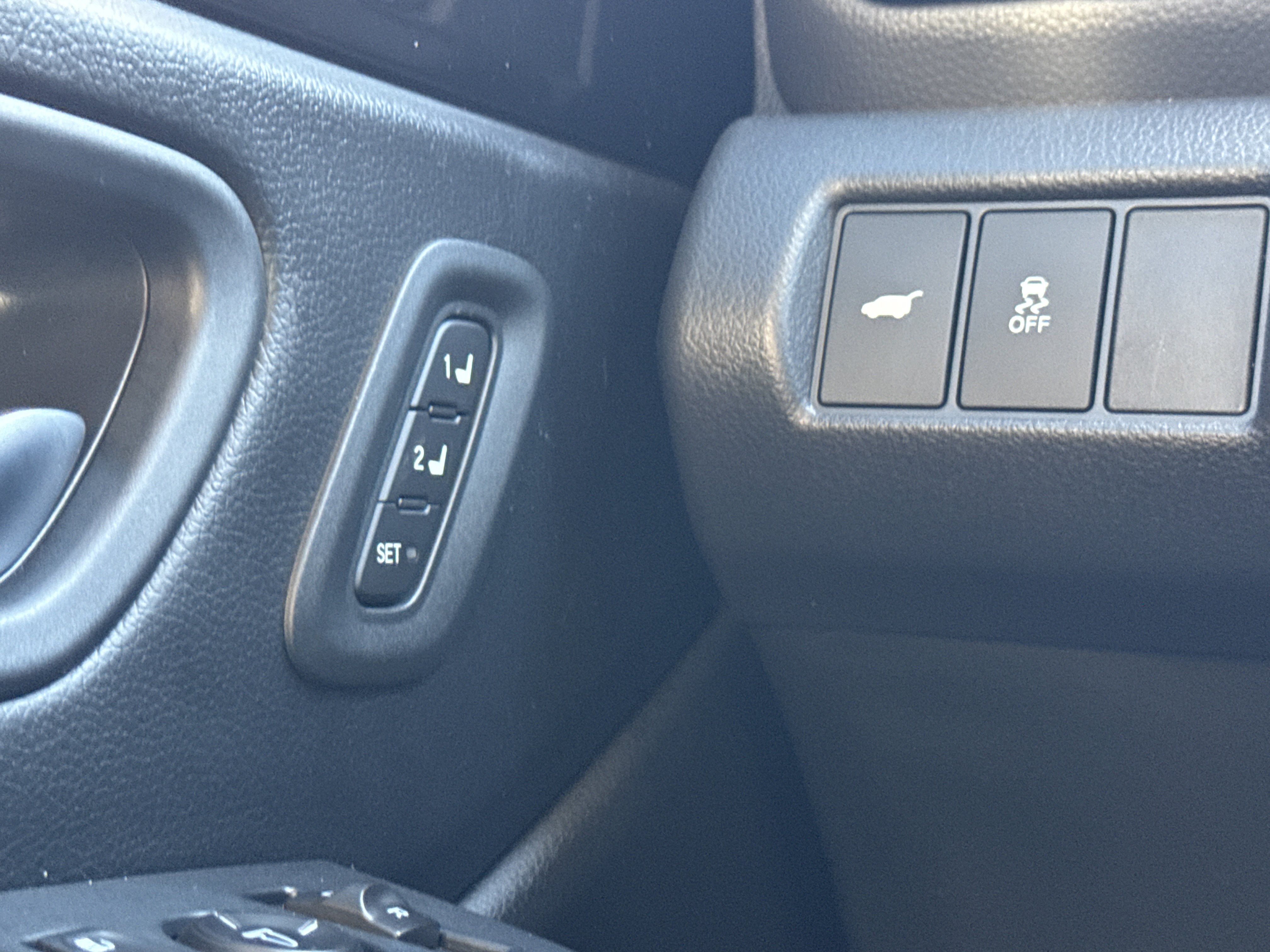 Used 2025 Honda Pilot Touring image 6