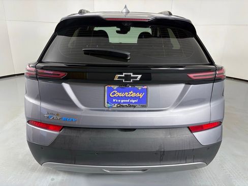 Used 2022 Chevrolet Bolt EUV Premier w/ Super Cruise Package image 7