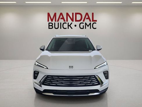 Used 2025 Buick Envision Preferred AWD/4WD image 3