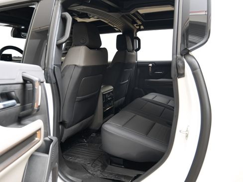 Used 2025 GMC Hummer EV 2X w/ LPO, Sport Package AWD/4WD image 47