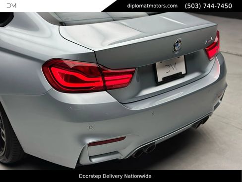 Used 2018 BMW M4 Coupe w/ M Driver's Package image 16
