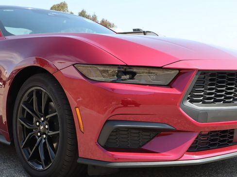 Used 2025 Ford Mustang Premium RWD image 9