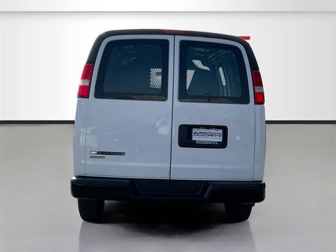 Used 2023 Chevrolet Express 2500 w/ Driver Convenience Package image 6