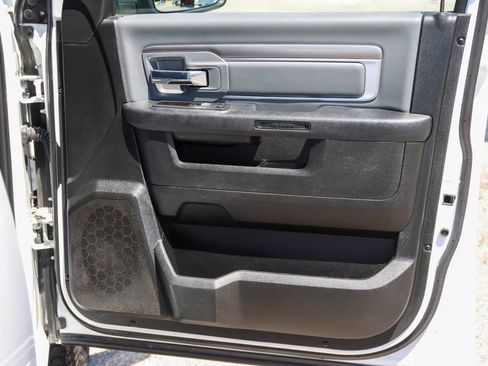 Used 2022 RAM 1500 Classic SLT w/ Electronics Group AWD/4WD image 13