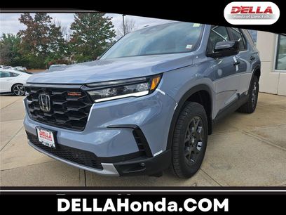 New 2025 Honda Pilot TrailSport
