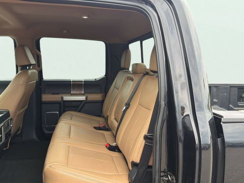 Used 2022 Ford F250 Lariat w/ Lariat Ultimate Package AWD/4WD image 13
