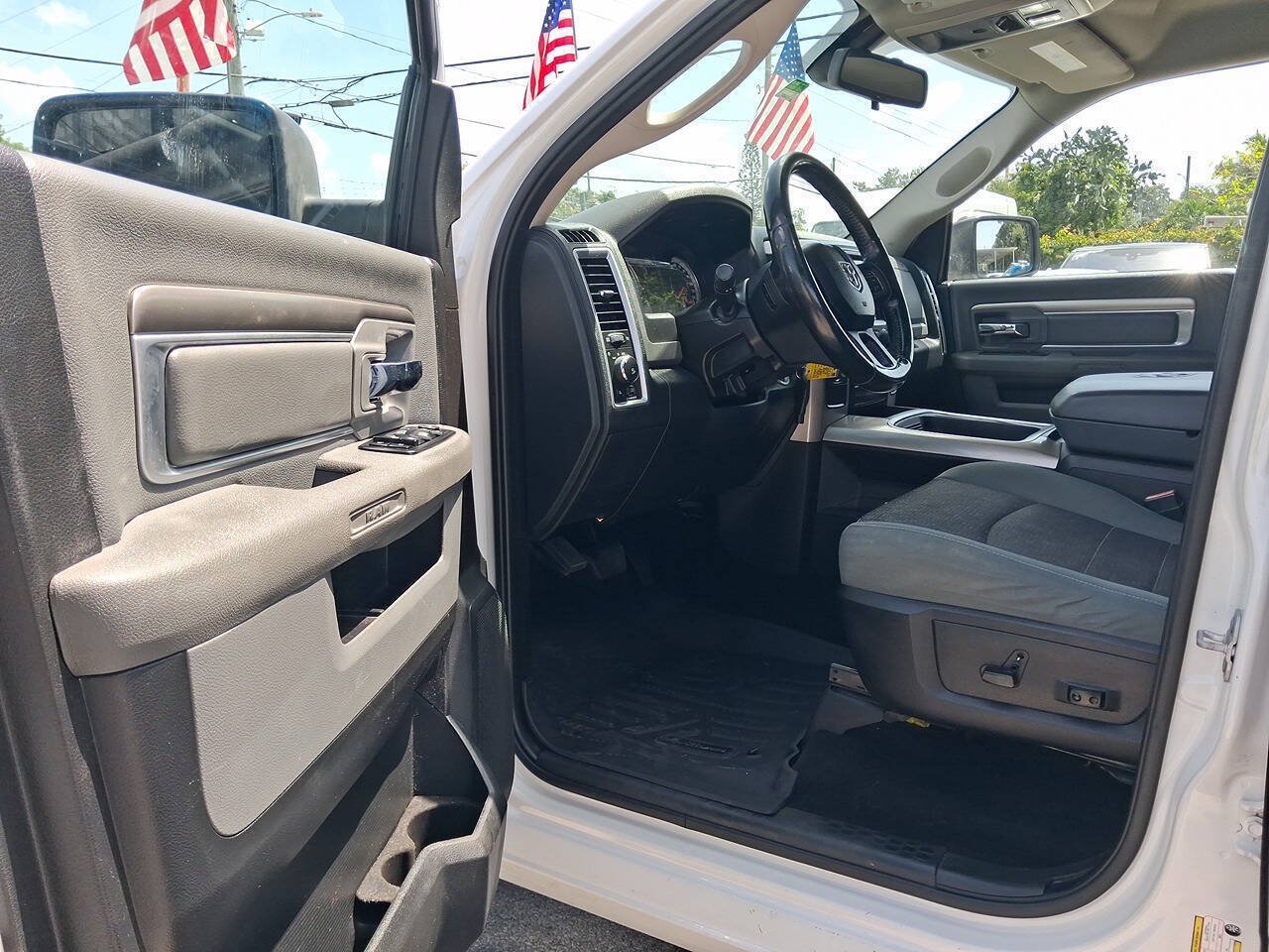 Used 2015 RAM 1500 Big Horn RWD image 11