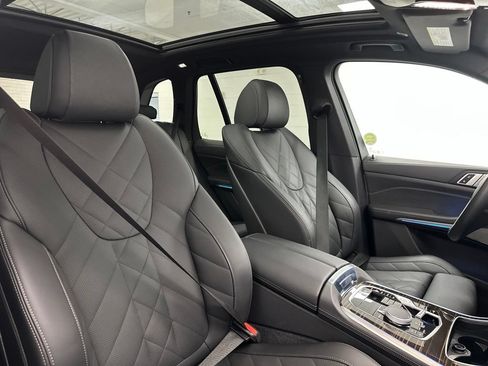 Used 2026 BMW X5 xDrive40i AWD/4WD image 25