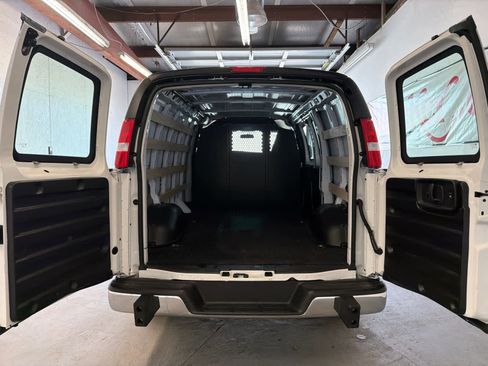 Used 2024 Chevrolet Express 2500 w/ Driver Convenience Package image 5