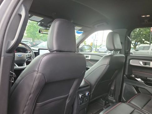 Certified 2024 Ford Explorer ST-Line w/ Class IV Trailer Tow Package AWD/4WD image 25