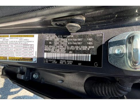 Used 2022 Toyota 4Runner TRD Off-Road image 33