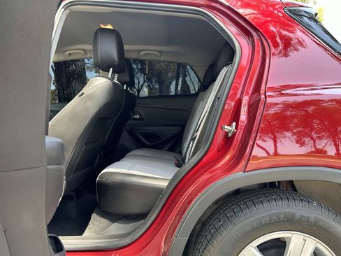 Used 2019 Chevrolet Trax LT w/ Driver Confidence Package image 18