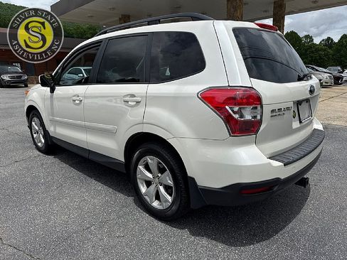 Used 2015 Subaru Forester 2.5i Premium w/ All-Weather Package AWD/4WD image 4