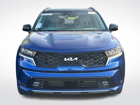 Used 2023 Kia Sorento EX w/ Panoramic Sunroof Package FWD image 3