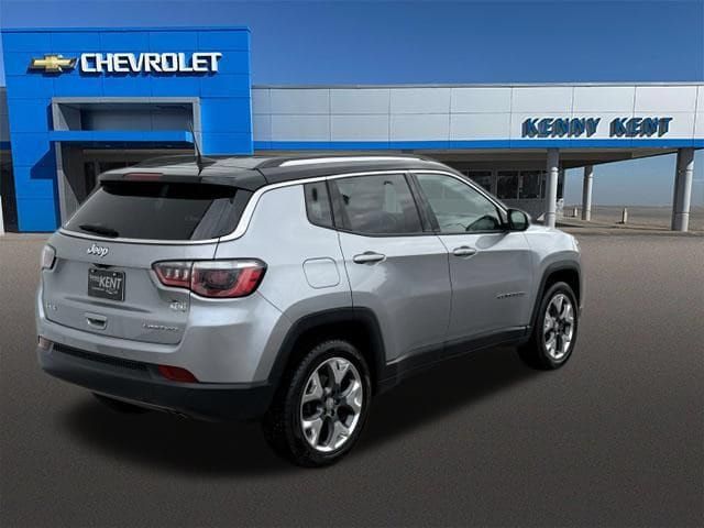 Used 2017 Jeep Compass Limited w/ Navigation Group AWD/4WD image 5